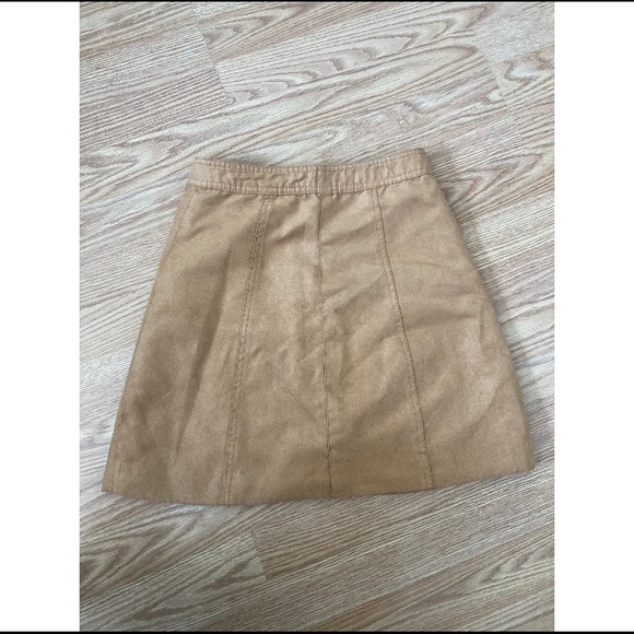 SUEDE TAN SKIRT - Picture 4 of 6